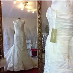 St. Patrick of New York Wedding Dress 

You pay additional SHIPPING fees